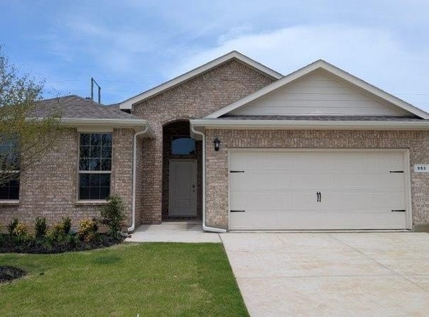 953 TRACTION Trail, Cleburne, TX 76031