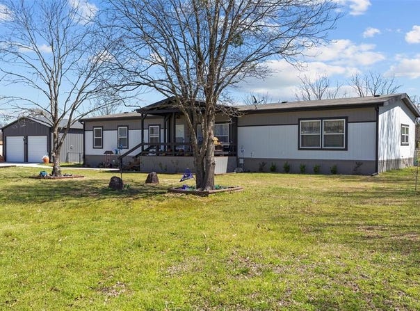 254 County Road 1727, Yantis, TX 75497