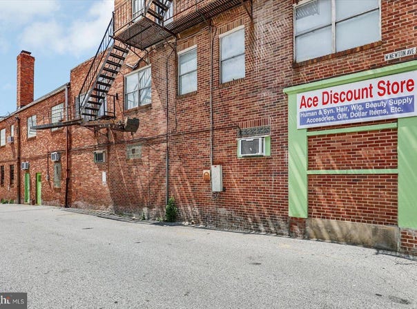 128 S GEORGE STREET, YORK, PA 17401