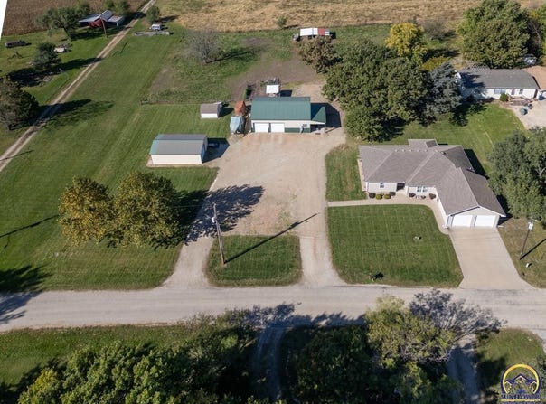 25 Walnut ST, Reading, KS 66868