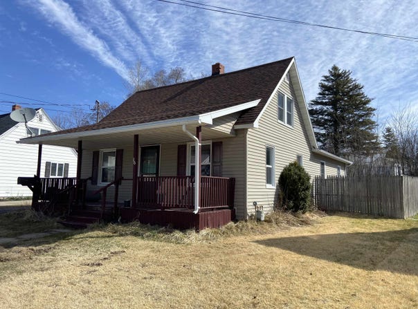 16 Monroe Parkway, Massena, NY 13662
