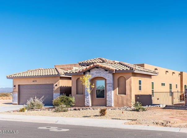 6572 Blackbird Road, Las Cruces, NM 88012
