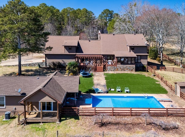 3913 Whitesville, Lagrange, GA 30240