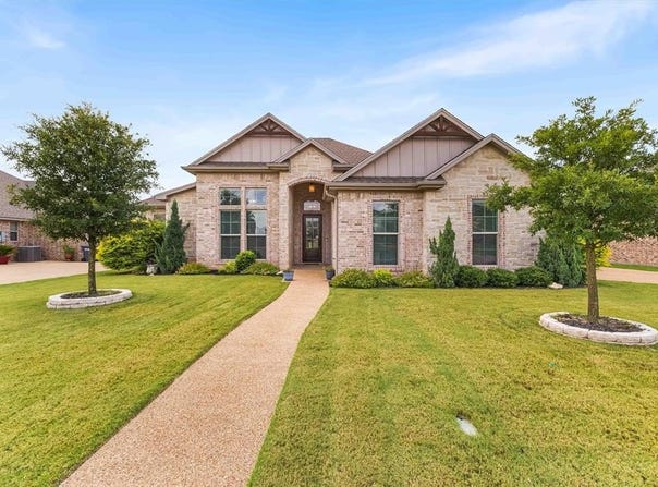 10309 Creekside Lane, Waco, TX 76712