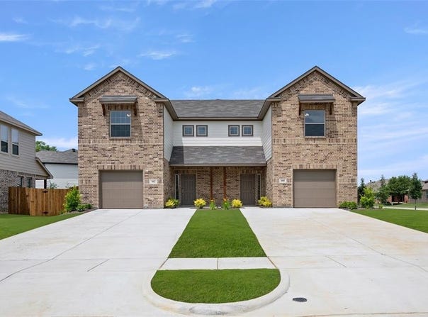 400-402 Wrangler Lane, Denton, TX 76205