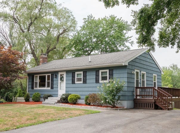 410 Oak St, Raynham, MA 02767