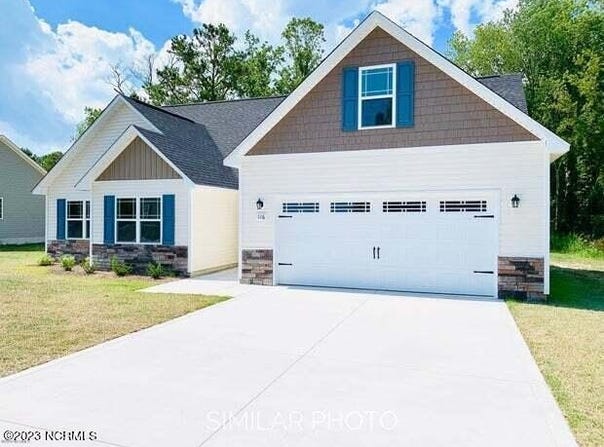 500 Orchard Creek Drive, Richlands, NC 28574