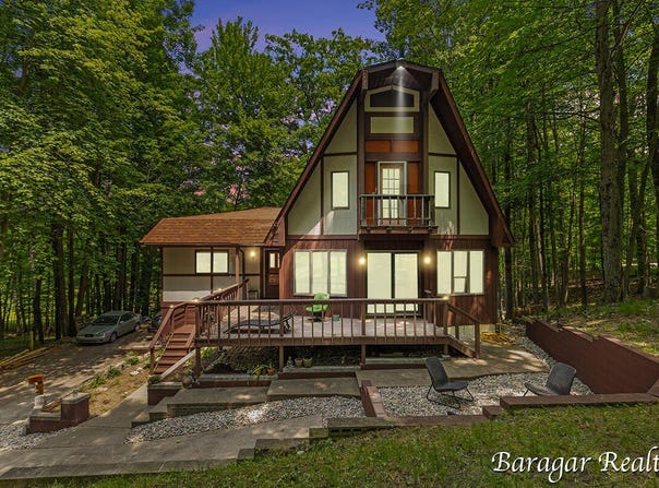 9550 Pere Marquette Drive, Stanwood, MI 49346
