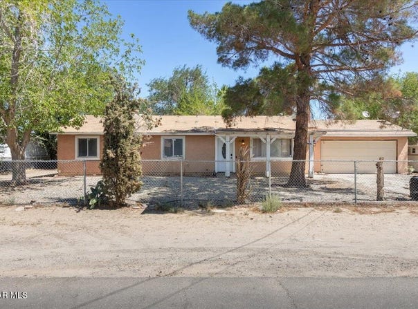 10319 E Avenue R4, Littlerock, CA 93543