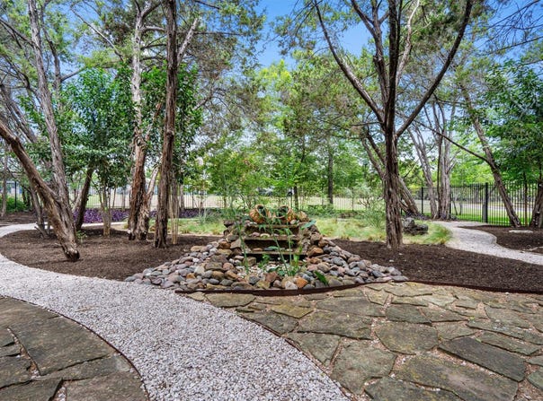 6906 Covered Bridge DR, Austin, TX 78736