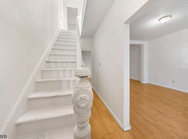 838 Rebecca Pl, Elizabeth City, NJ 07201-2736