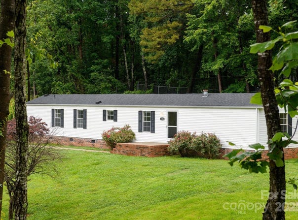 1884 Kensway Drive, Hudson, NC 28638