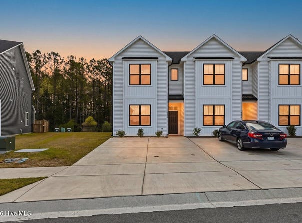 8329 Paramount Point, Winnabow, NC 28479