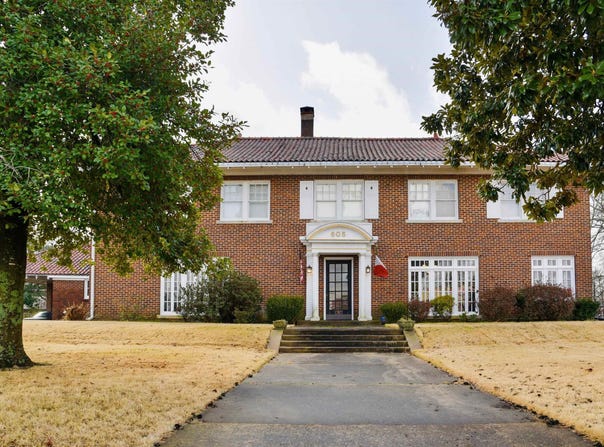 605 E Race, Searcy, AR 72143