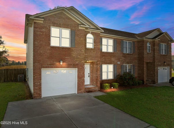 305 S Pointe Drive, Winterville, NC 28590