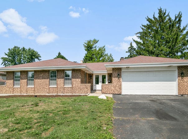823 Bradoc Street, Chicago Heights, IL 60411