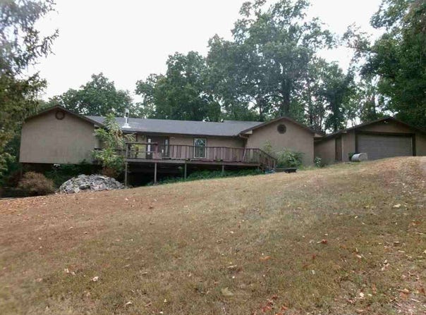 301 Hillcrest Dr, Noel, MO 64854