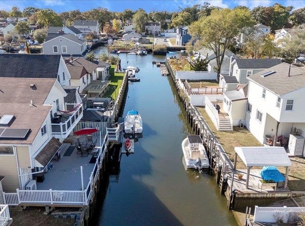 31 Arthur Street, Baldwin, NY 11510