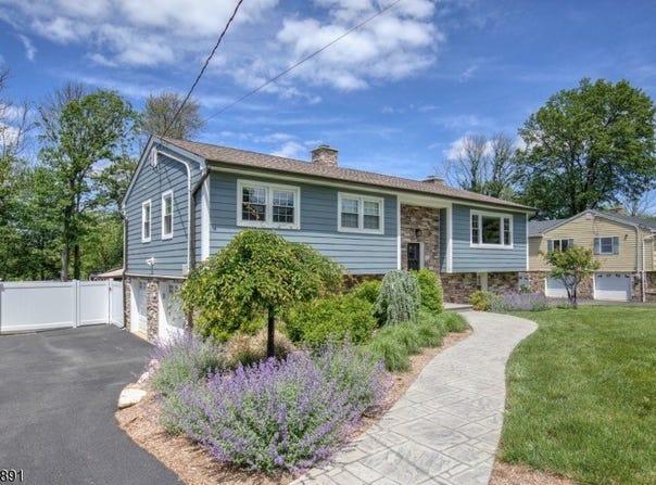 9 Hillcrest Blvd, Warren Twp., NJ 07059-5115