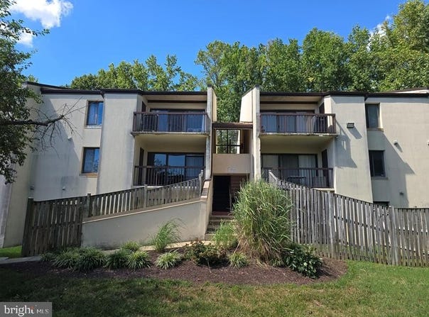 10102 CAMPUS Way S, UPPER MARLBORO, MD 20774