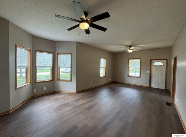 1406 N Main Street, Fremont, NE 68025