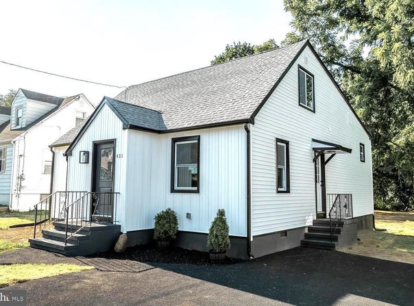 431 E PARK AVE, MAPLE SHADE, NJ 08052
