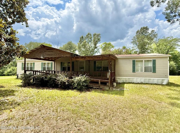 2157 Rhymes Road, Crystal Springs, MS 39059