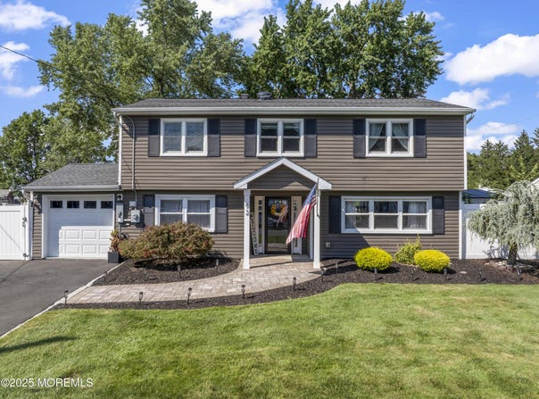 92 Southwood Drive, Old Bridge, NJ 08857