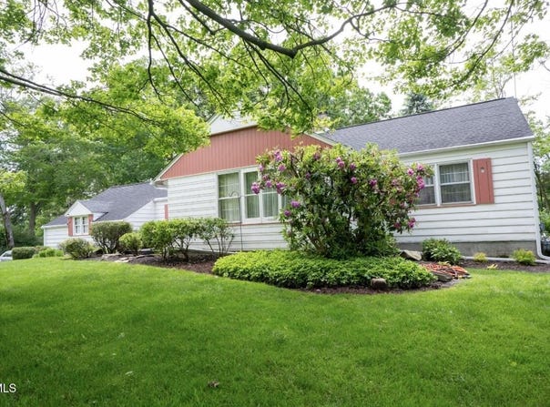 2935 Gwin Road, Altoona, PA 16601
