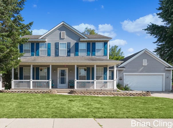 5384 E Heathwood Drive SE, Kentwood, MI 49512