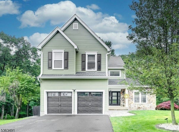 44 Linberger Dr, Bridgewater Twp., NJ 08807-2382
