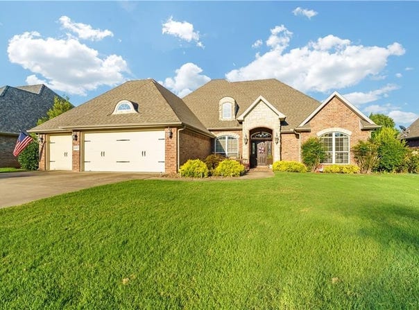 4417  W Collins  CIR, Rogers, AR 72758