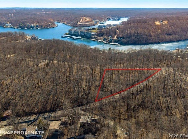 Everly Loop Circle, Camdenton, MO 65020