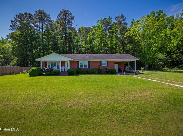 4173 Middle Road, Trenton, NC 28585
