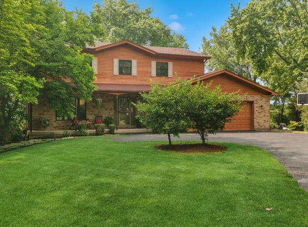 37 Wychwood Lane, South Barrington, IL 60010