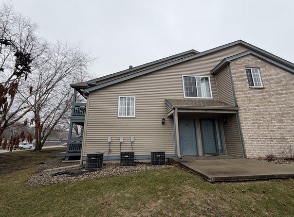 2404 Windward Boulevard, Champaign, IL 61821