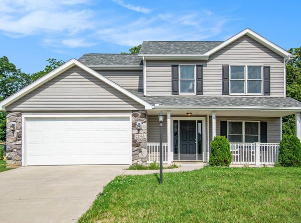 2116 Lindenwood Avenue, Warsaw, IN 46580-5831