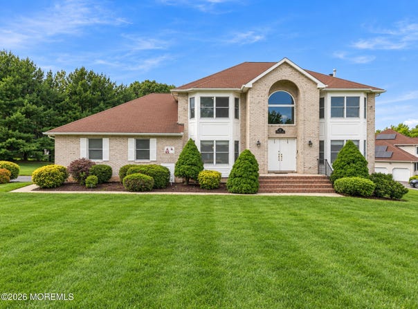 1 Launcelot Lane, Jamesburg, NJ 08831