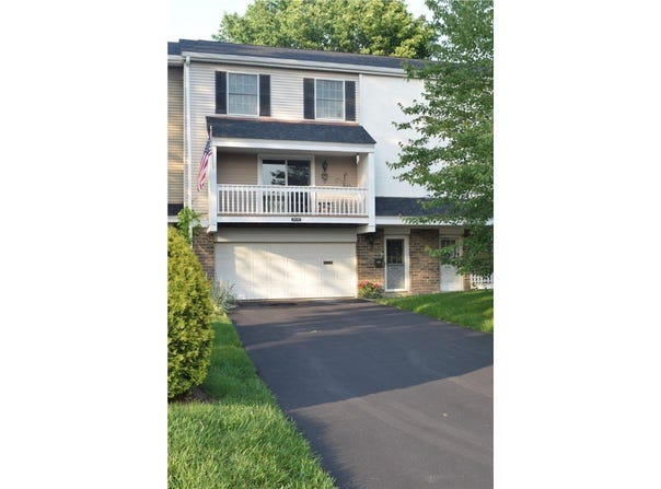 202 Roscommon Pl, Peters Twp, PA 15317