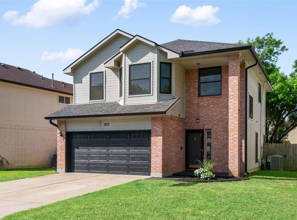 903 Thackeray LN, Pflugerville, TX 78660