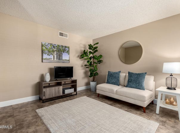 3511 E BASELINE Road, Phoenix, AZ 85042