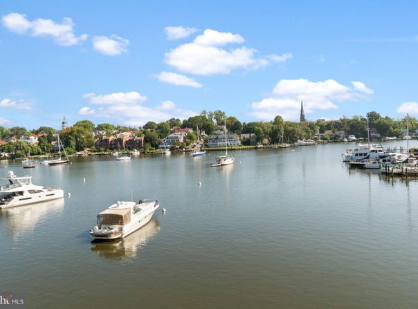 15 PRESIDENT POINT Drive, ANNAPOLIS, MD 21403