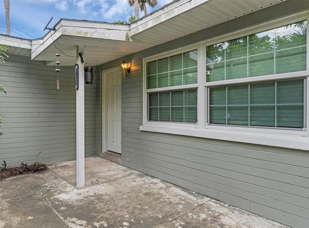 1926 PINE TREE DRIVE, EDGEWATER, FL 32141