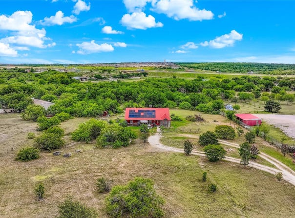 8548 Old Lockhart RD, Buda, TX 78610