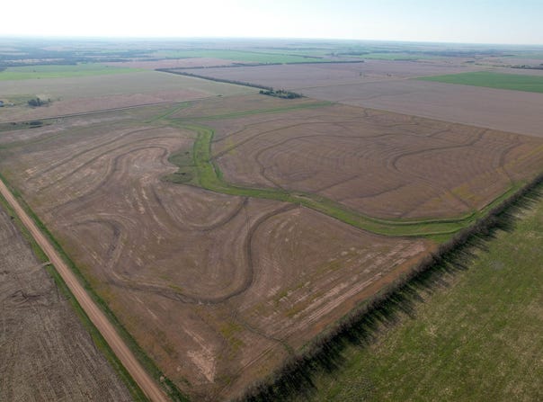 Avenue D, Little River, KS 67457