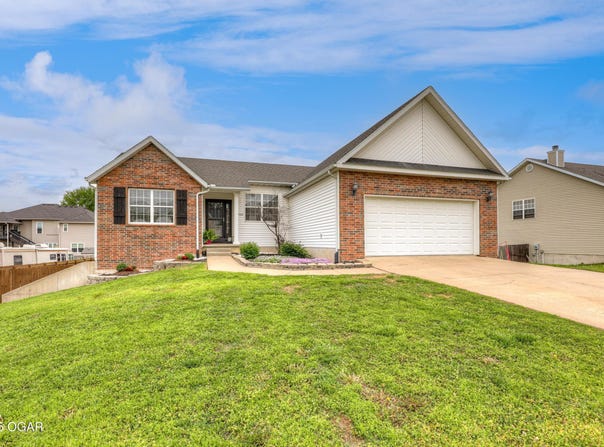 308 Angel Lea Drive, Carl Junction, MO 64834
