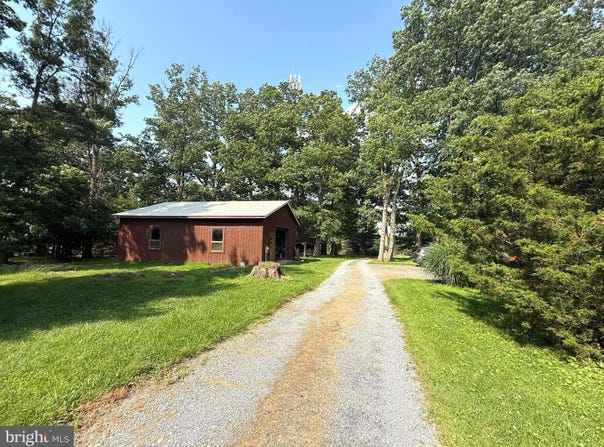 7001 HOLLENBERRY ROAD, SYKESVILLE, MD 21784