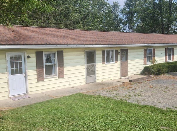 699 Stoystown Rd, Somerset Twp, PA 15501
