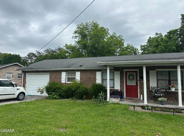 206 Bunker Lane, Oak Ridge, TN 37830