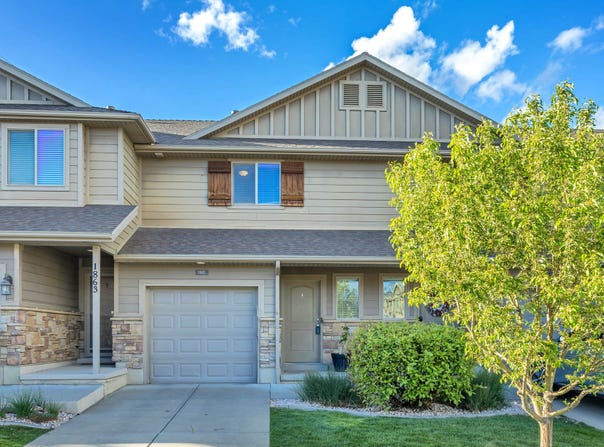 1865 E WHITETAIL Way N, Layton, UT 84040